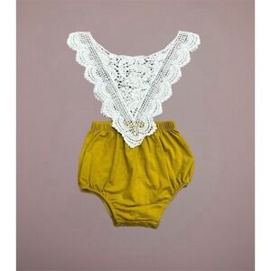 NWT‎ Bailey's Blossom Lace Crochet Mustard Romper Sz XL 3 Snap Closure Buttons